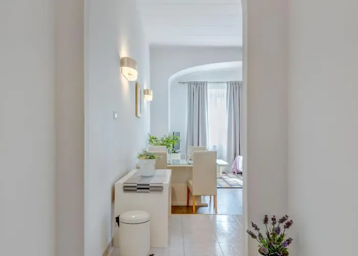 Und Riva Lucija Von Litto By Interhome *