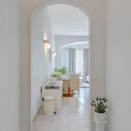 Und Riva Lucija Von Litto By Interhome *