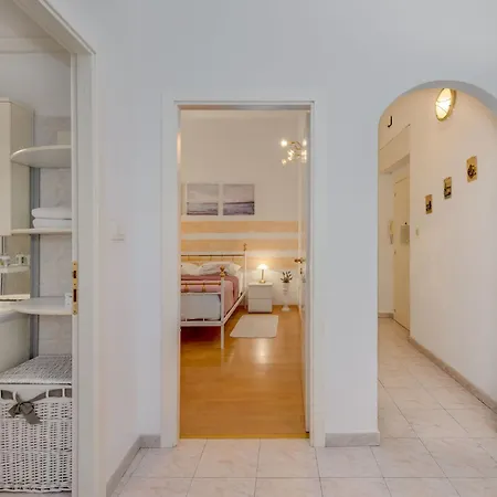 Und Riva Lucija Von Litto By Interhome Apartamento Split